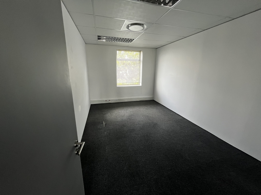 To Let commercial Property for Rent in Bo Oakdale Western Cape